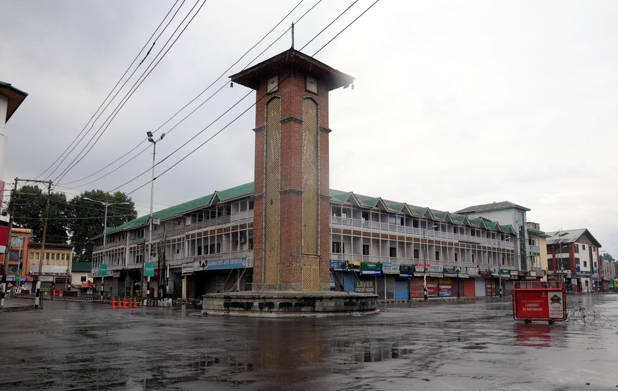 Curfew, shutdown continues on 48th day in Kashmir